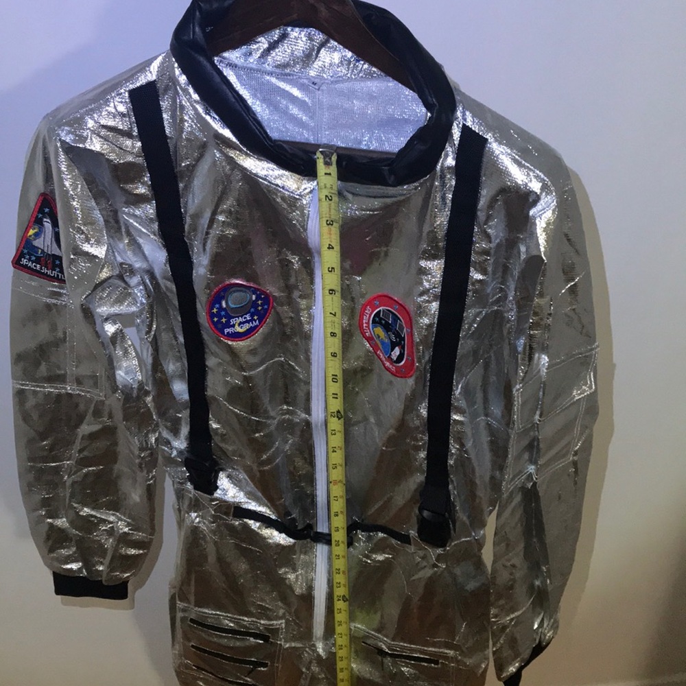 Space suit - Picture 13 of 16